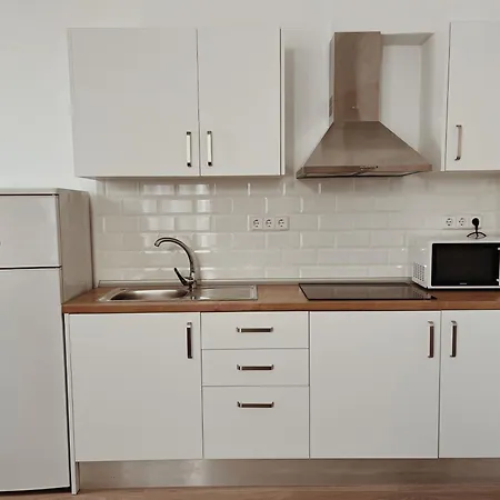 Apartamentos Express By Gaiarooms-2
