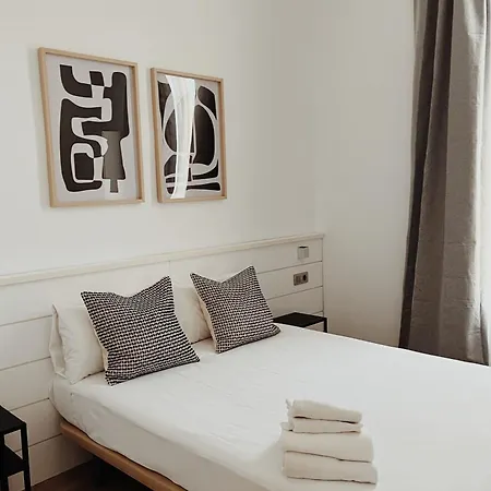 Apartamentos Express By Gaiarooms-3